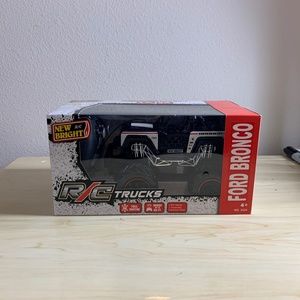 NEW Bright R/C Motor Sport Ford Bronco Remote Control black/truck) no 2484 Truck